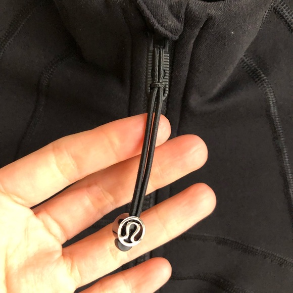 🍋 LULULEMON define jacket size 6 - Picture 3 of 8